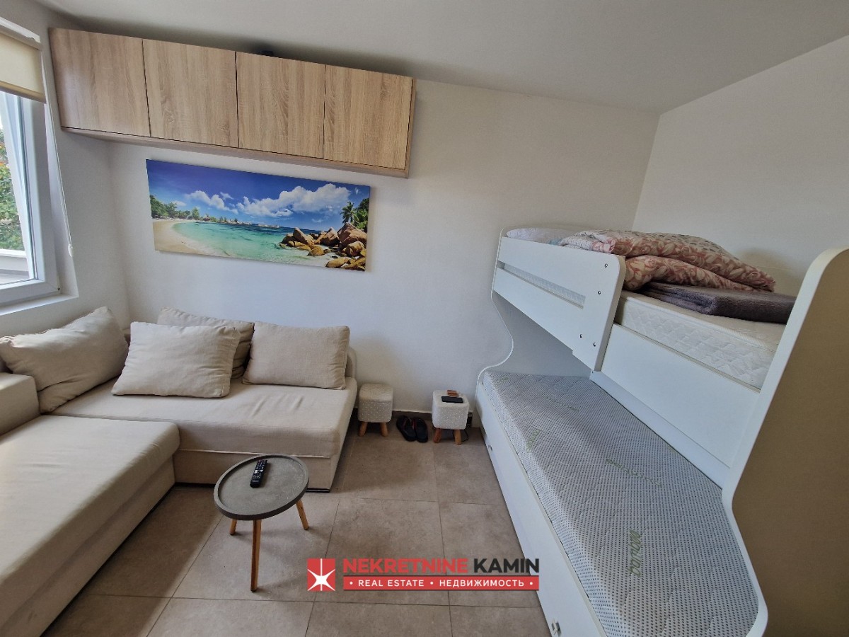 Furnished Studio Apartment about 700 m from the Sea, Podkošljun, Budva